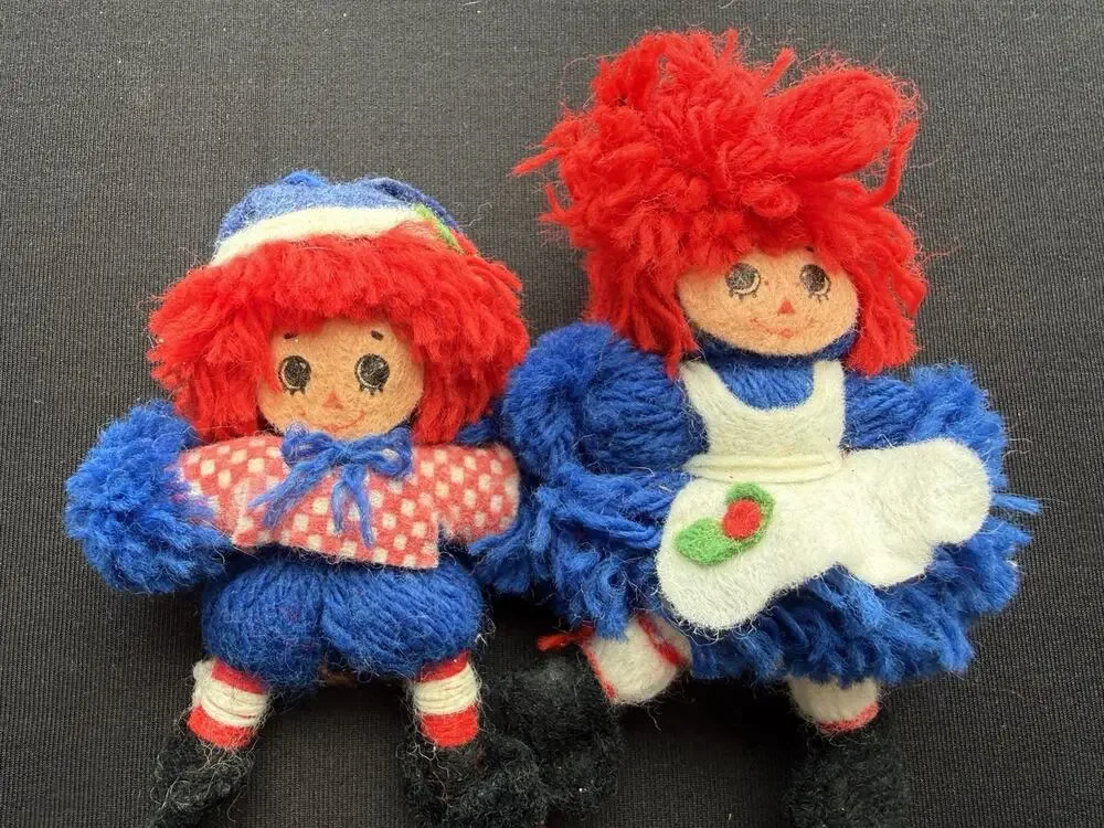 Vintage 1975 Raggedy Ann and Raggedy Andy Yarn Ornaments